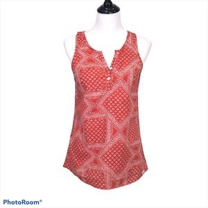The North Face Barilles 100% organic cotton sleeveless round neck blouse